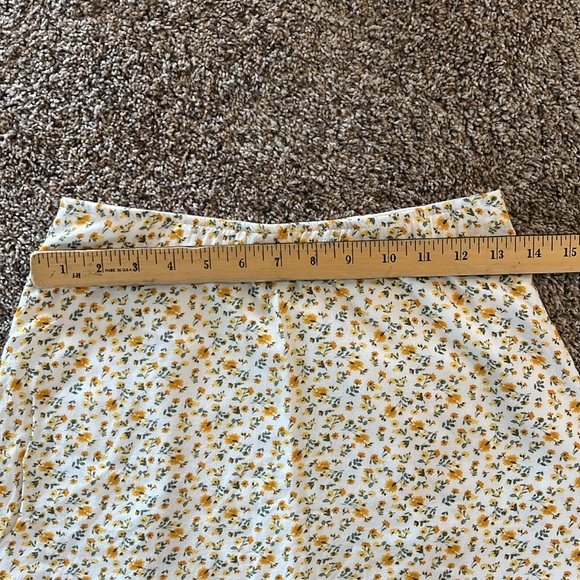 HOLLISTER floral skirt - Picture 5 of 6